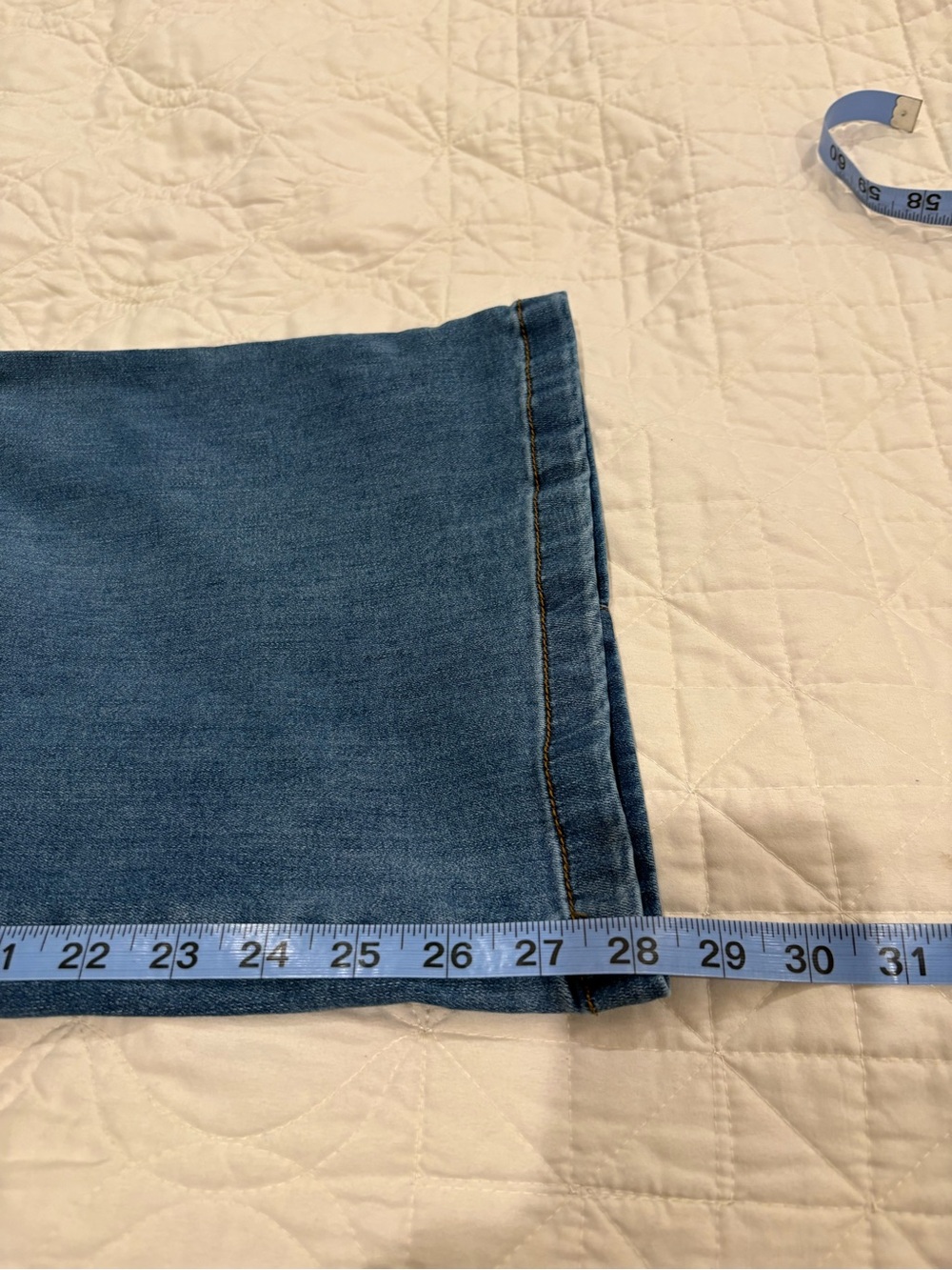 Kut from the Kloth Meg Wide Leg High-Rise Women's Jeans - Light Blue Denim. NWOT - Picture 5 of 7